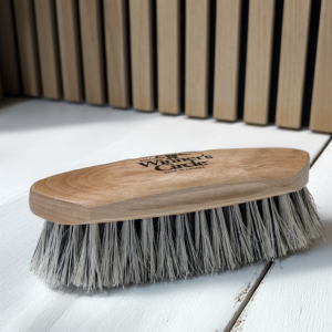 8 ¼'' Champion Brush Winners Circle Stiff Grey English Fibre