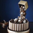 Creative-Anti-gravity-Cake-Stand-Hanging-Cake-Mixed-4