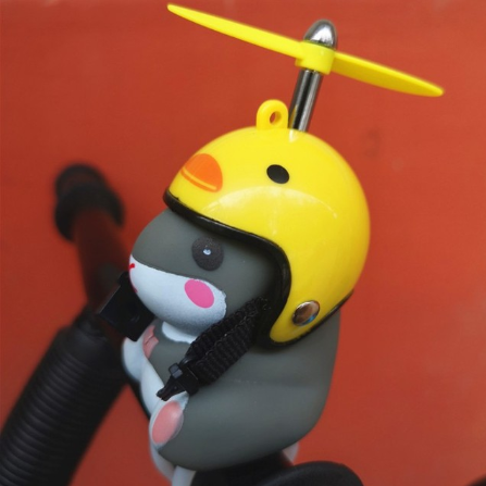 Little Yellow Duck Car Lights Children's Car - Plastic. Little Yellow Duck Car Lights Children's Car - Plastic.